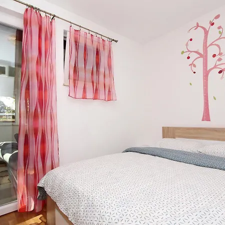 Apartment Idyllisches Nahe Dem Zentrum Und Von Rovinj